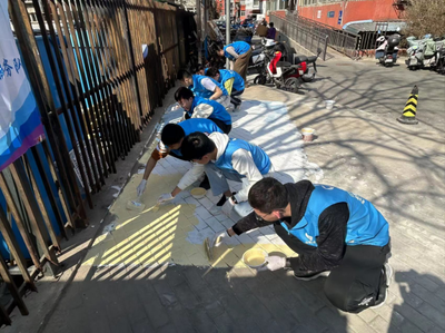 規(guī)“畫(huà)”停車位 社區(qū)添新景 美術(shù)圖案設(shè)計(jì)服務(wù)